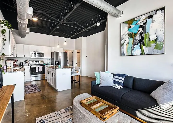Brand New Condo Near Downtown Nash W Washer Dryer